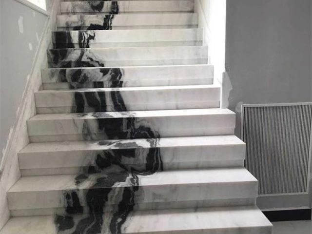 Мраморная лестница